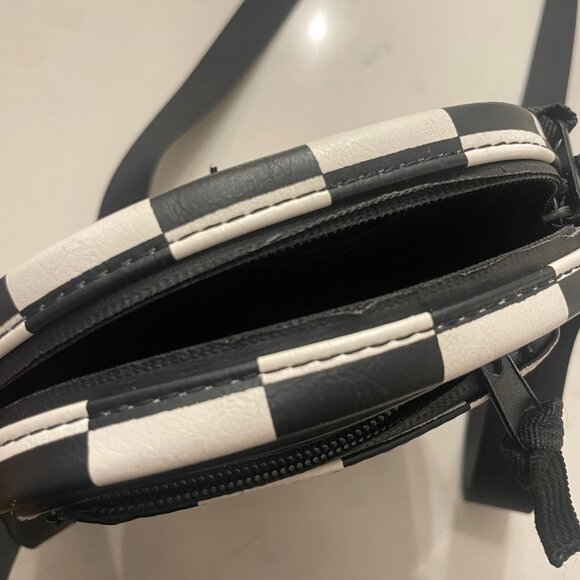 Checkered Crossbody Bag (Unisex) - Picture 4 of 5